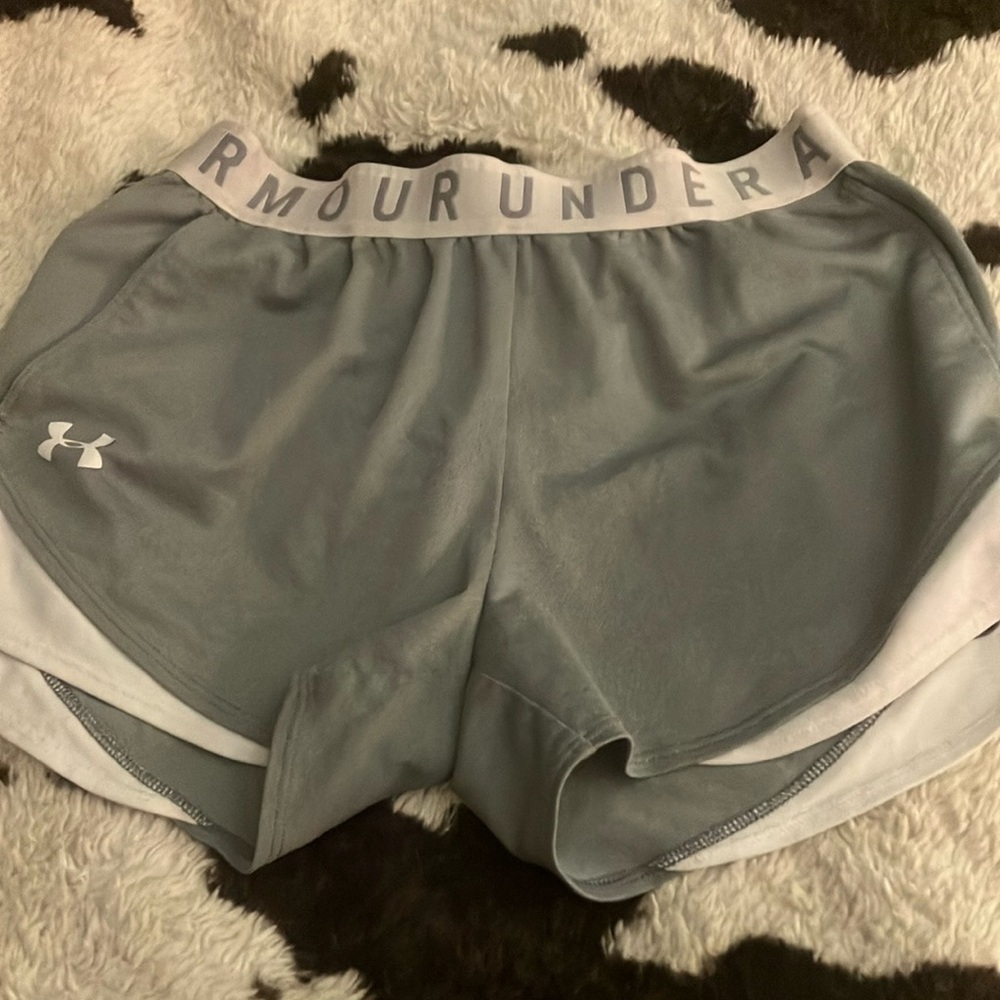 Gray under armer shorts size x-small